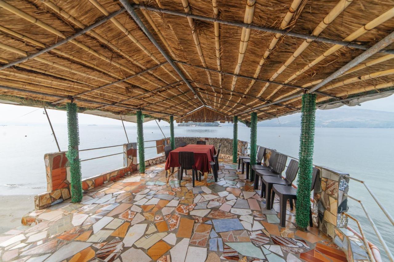 RedDoorz Plus @ Subic 2N2 Beach Resort Zambales Exterior foto