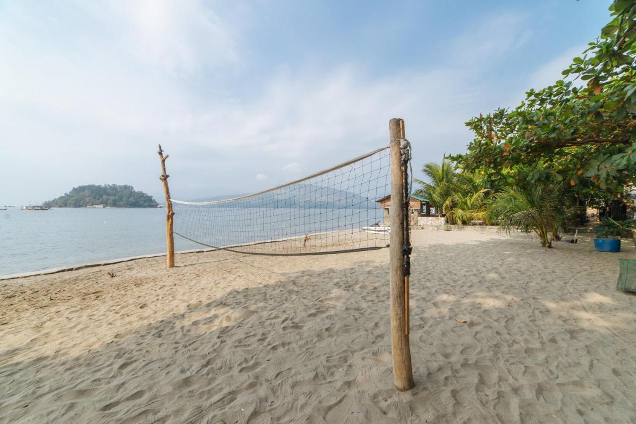 RedDoorz Plus @ Subic 2N2 Beach Resort Zambales Exterior foto